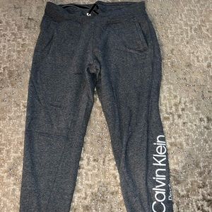Calvin Klein sweat pants, ankle length. Like new condition.